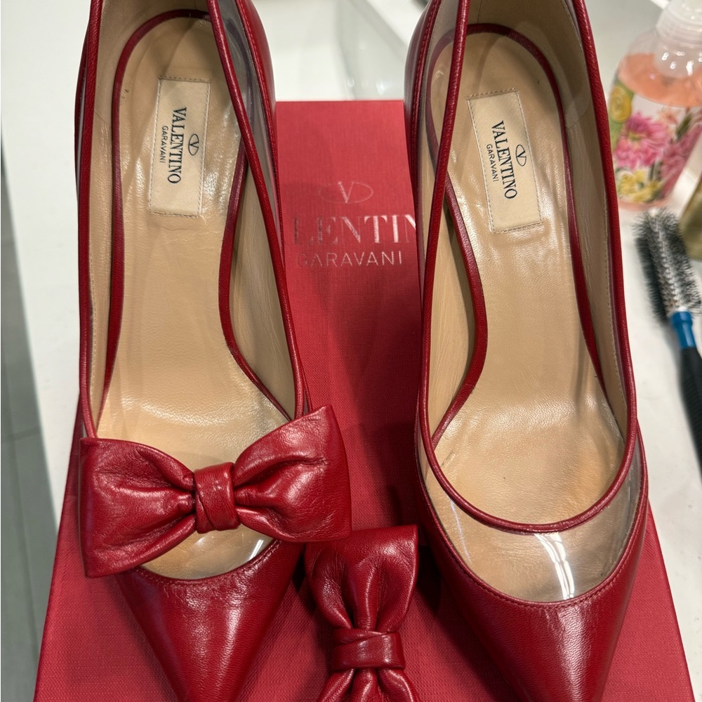 Valentino Garavani Red Women's pumps